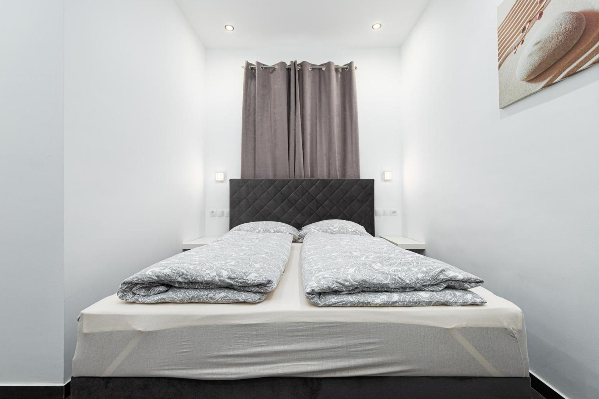 Rooms And Studio Flora Porec Exterior photo