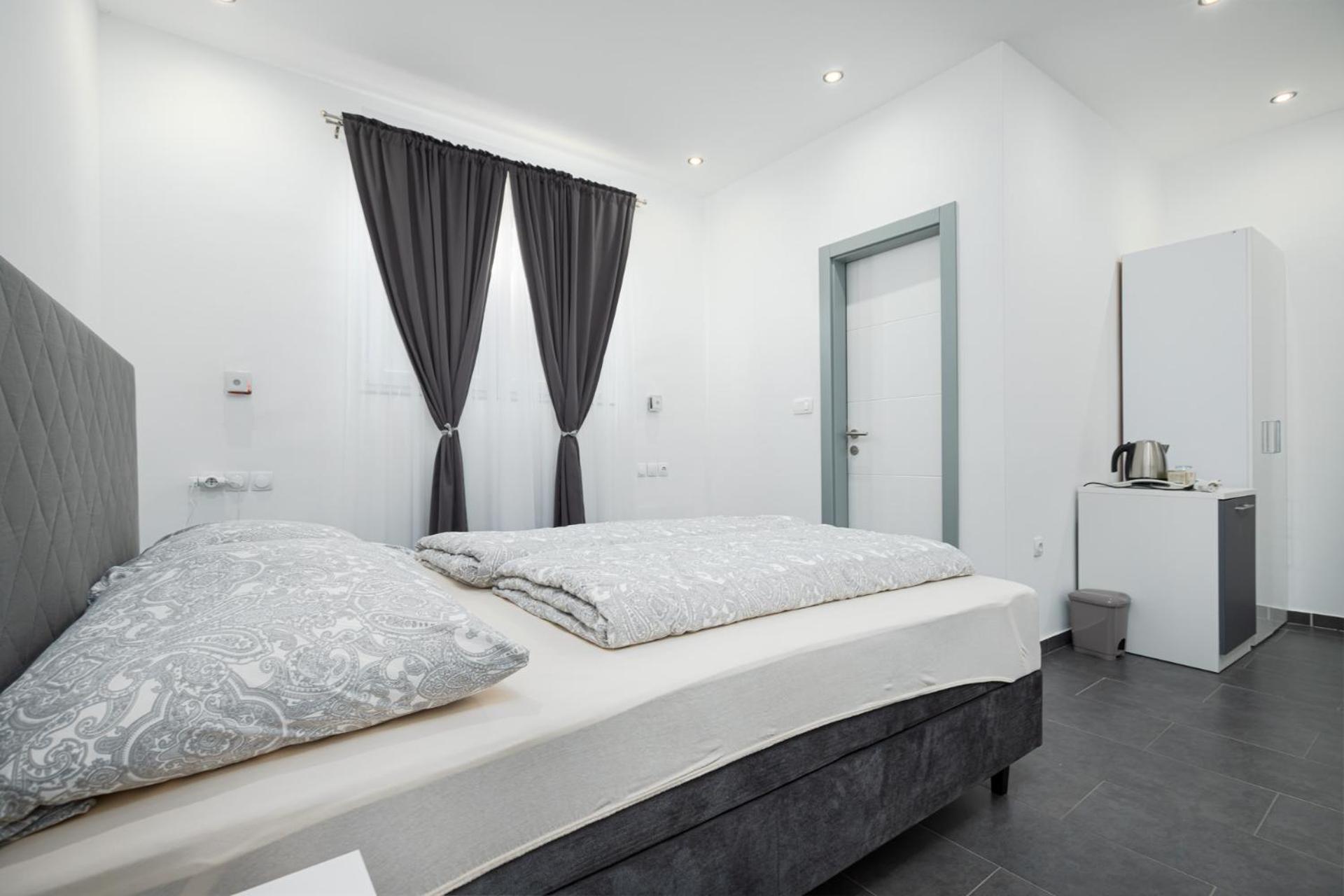 Rooms And Studio Flora Porec Exterior photo