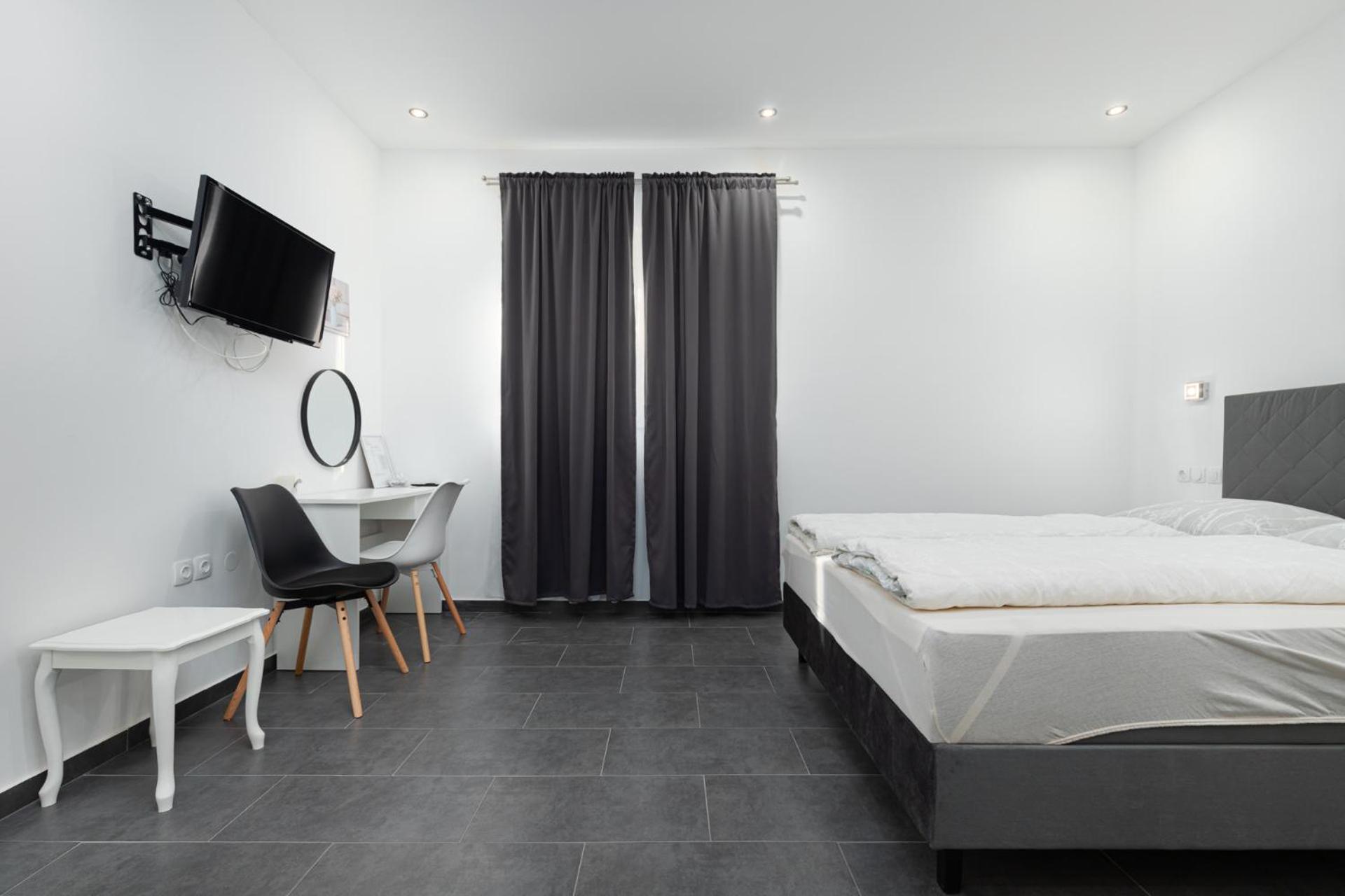 Rooms And Studio Flora Porec Exterior photo