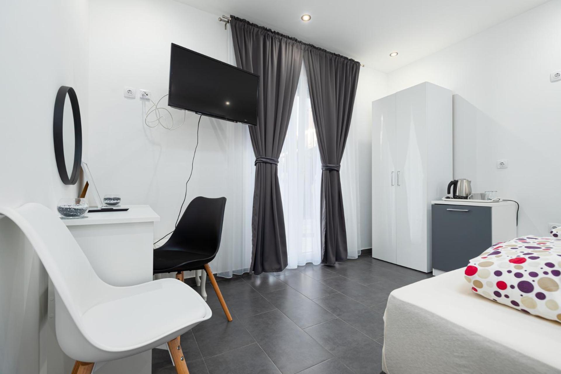 Rooms And Studio Flora Porec Exterior photo